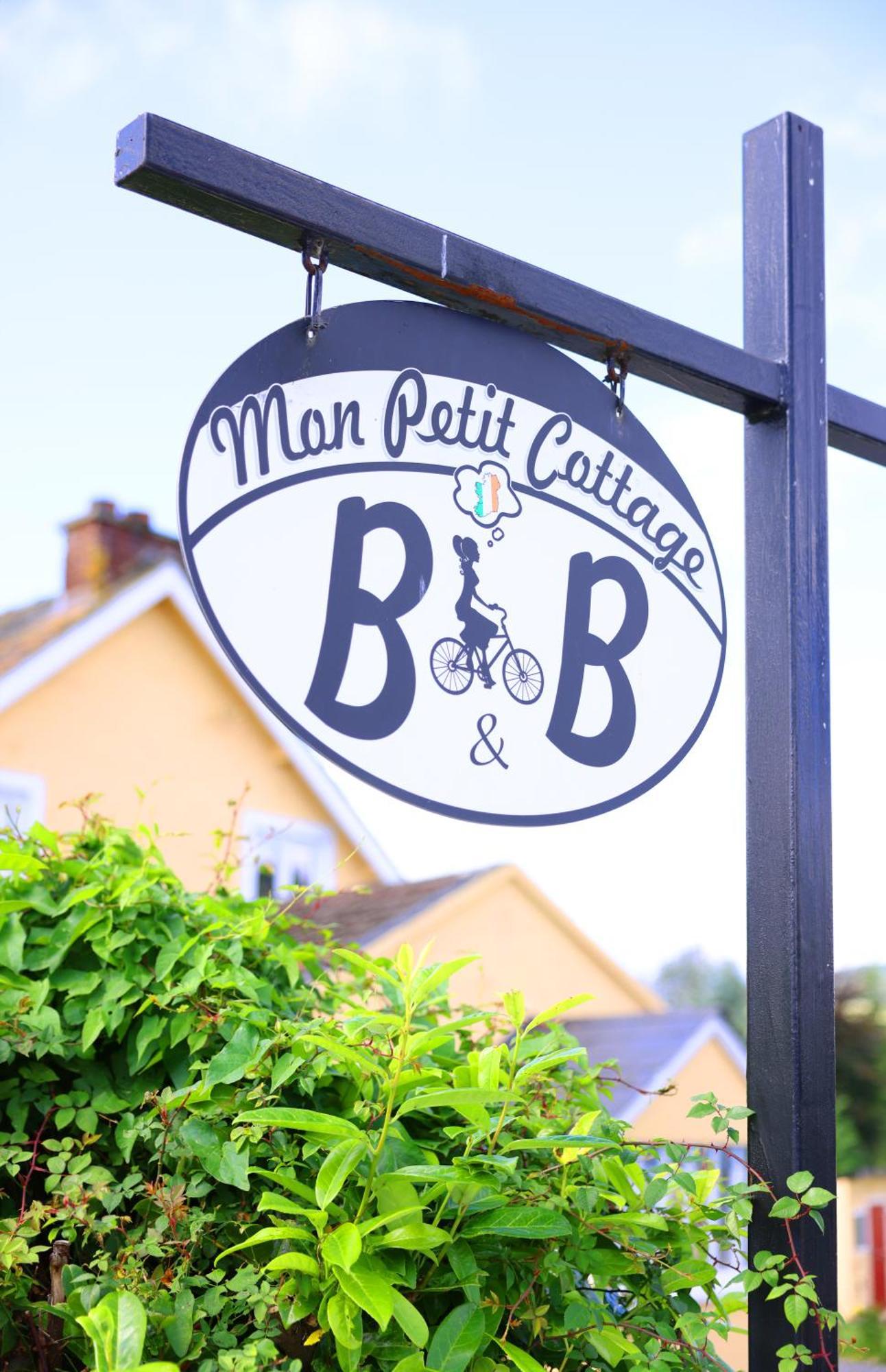 Mon Petit Cottage - B&B And House In บันโคลดี ภายนอก รูปภาพ